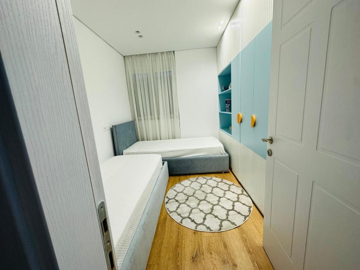 Madalin Seaside Apartment Влёра Экстерьер фото