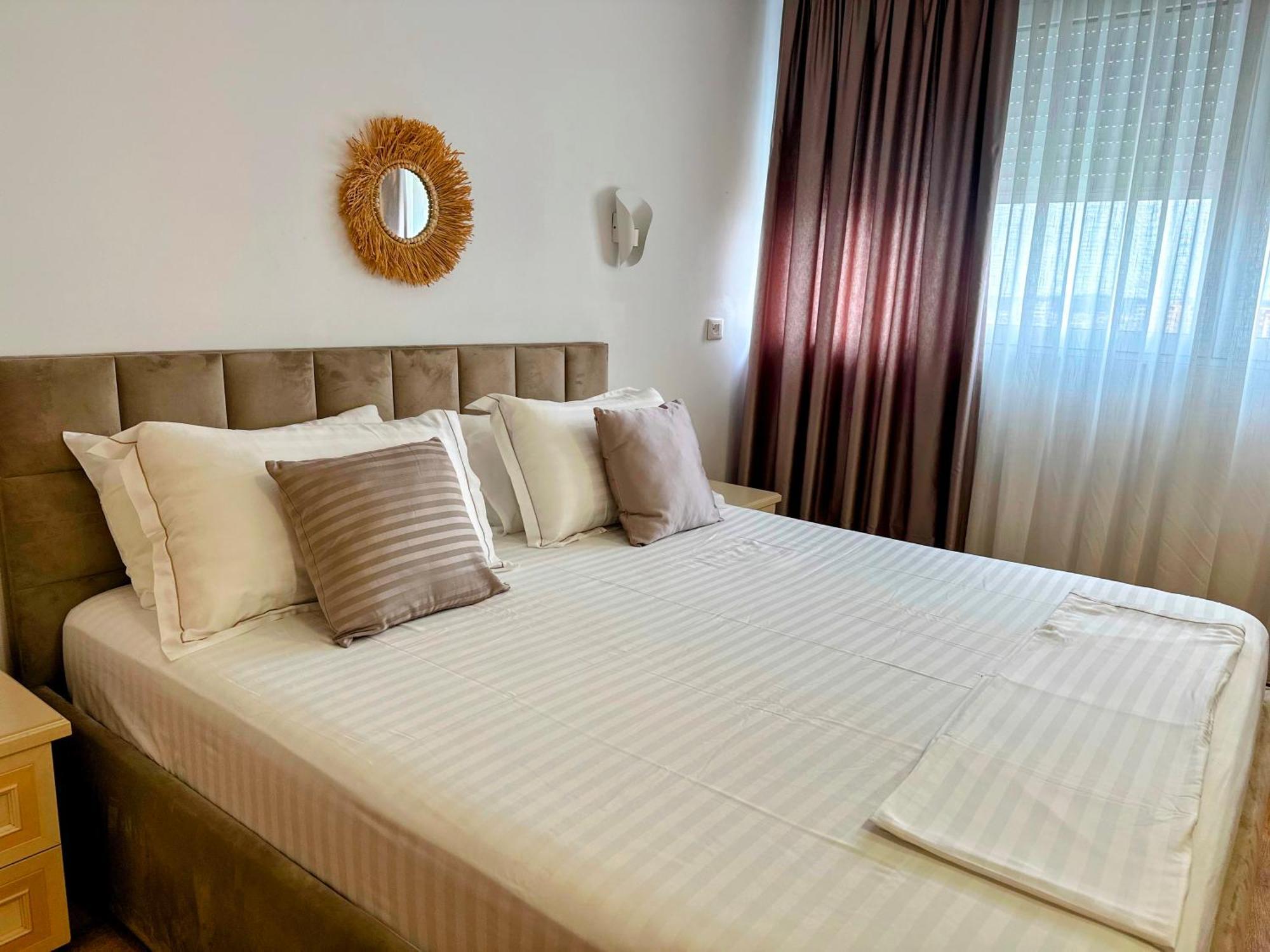 Madalin Seaside Apartment Влёра Экстерьер фото